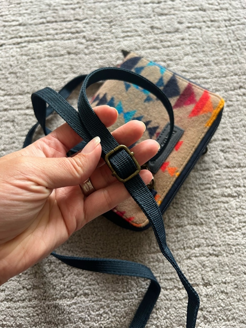 Pendleton Pilot Rock Wallet with Strap - Picture 8 of 16